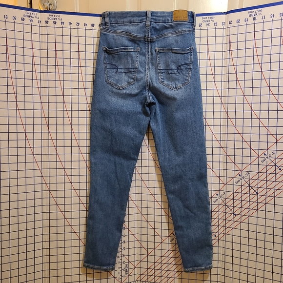 American Eagle Curvy Super Hi-Rise Jegging Crop, Size 2 Regular - Picture 3 of 9